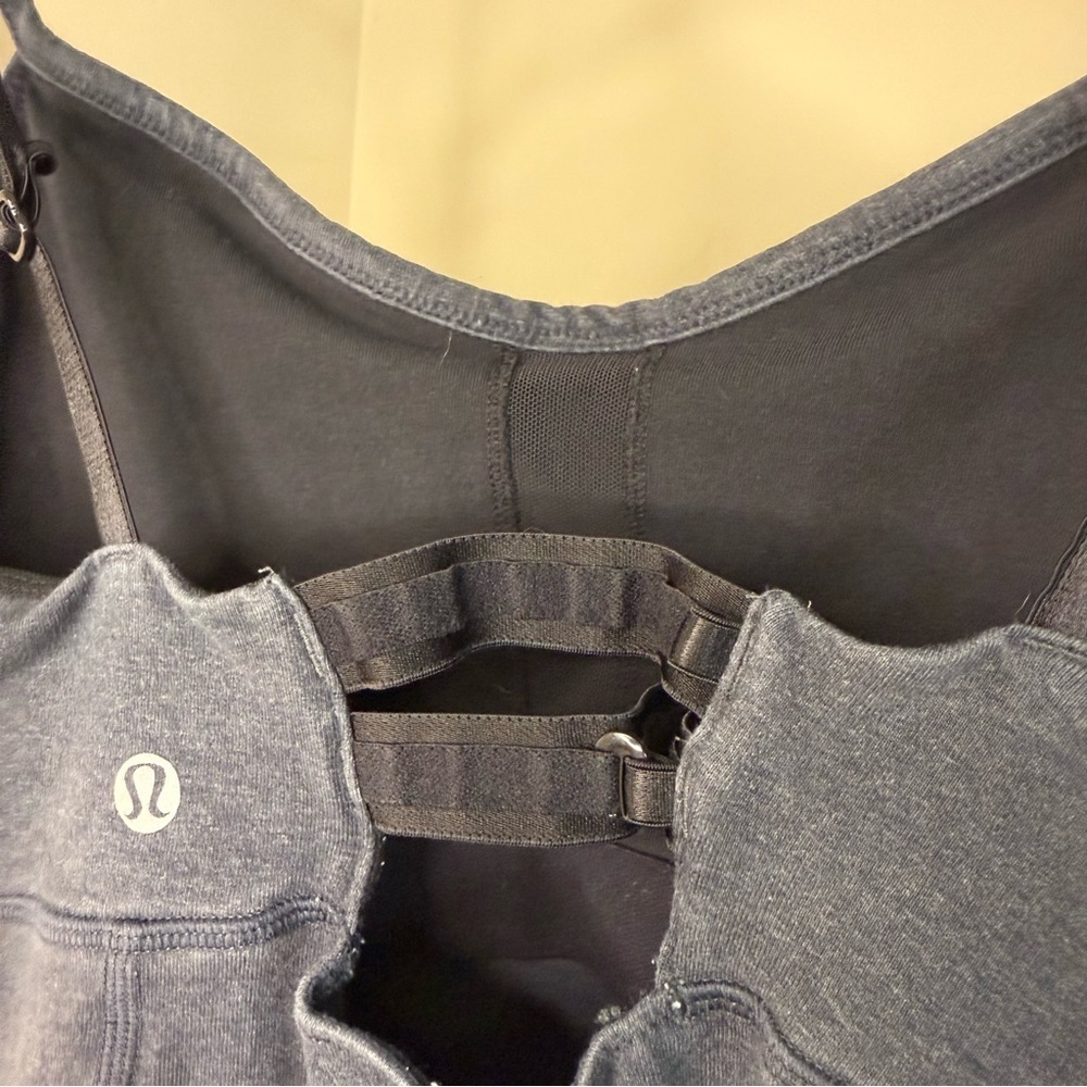 Lululemon Built-In Bra Tank Top Heathered Deep Coal Gray Size 8 – Connect Straps - Picture 8 of 8
